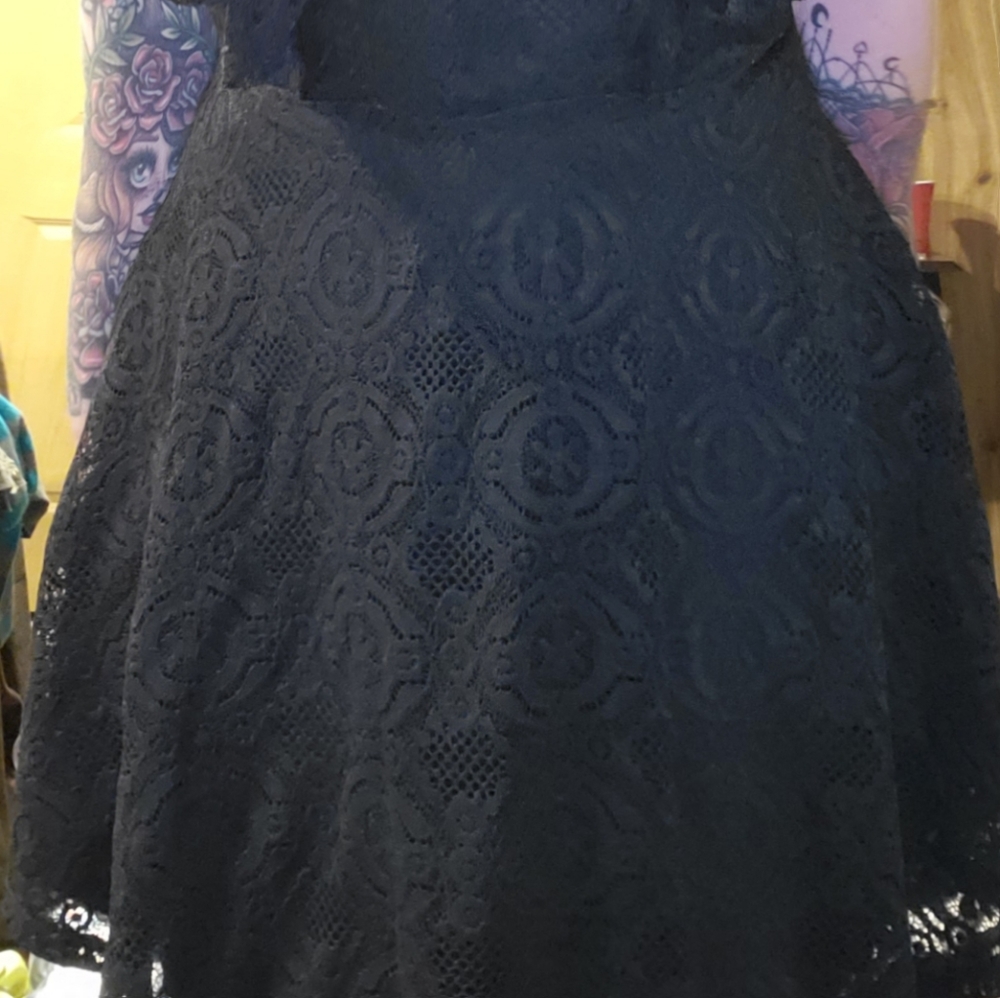Black Ruffle V Neck Dress - Picture 4 of 4